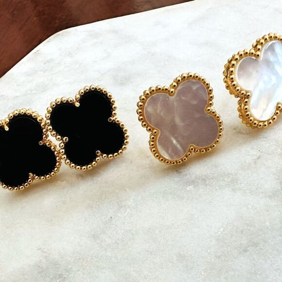 18KT Gold Clover Onyx Earrings - Picture 5 of 5